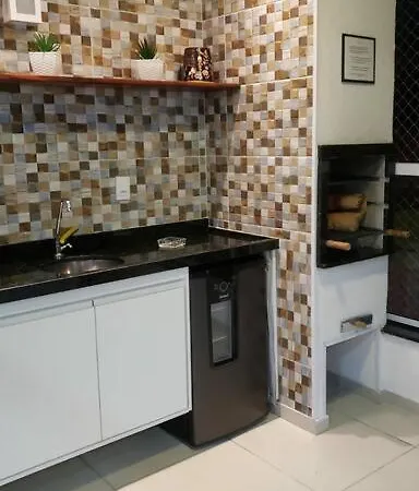 Apto novo, completo e super bem localizado-2